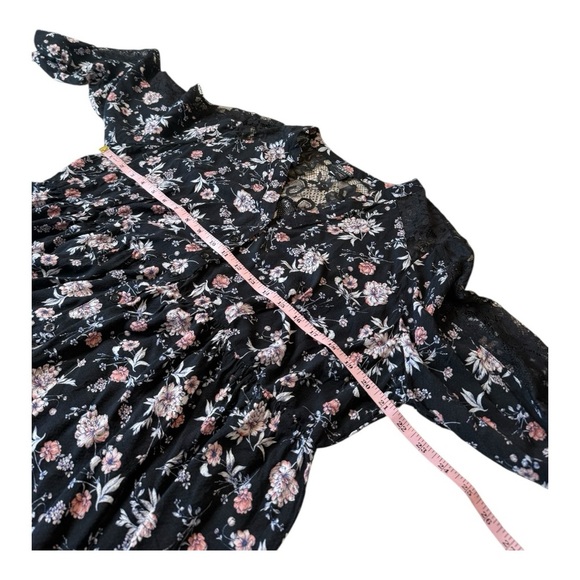Torrid Lexi Lace Hi Lo Babydoll Tunic Black Pink Floral Button Front Size 2 2X - Picture 11 of 14
